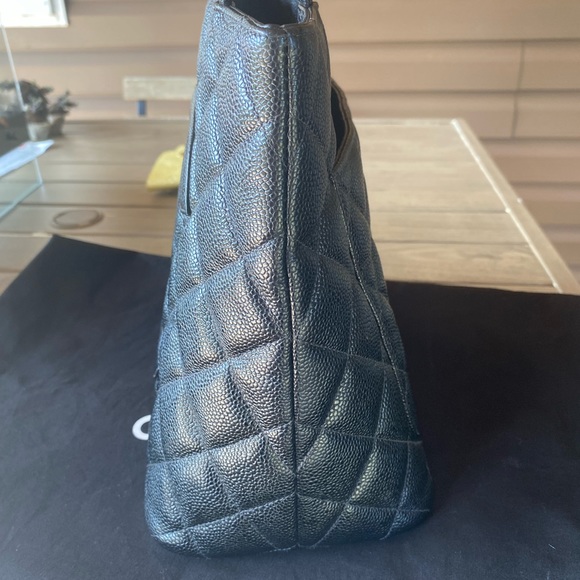 Chanel Timeless Medallion Handbag Purse w dustbag & CC medallion + Gold … - Picture 7 of 16